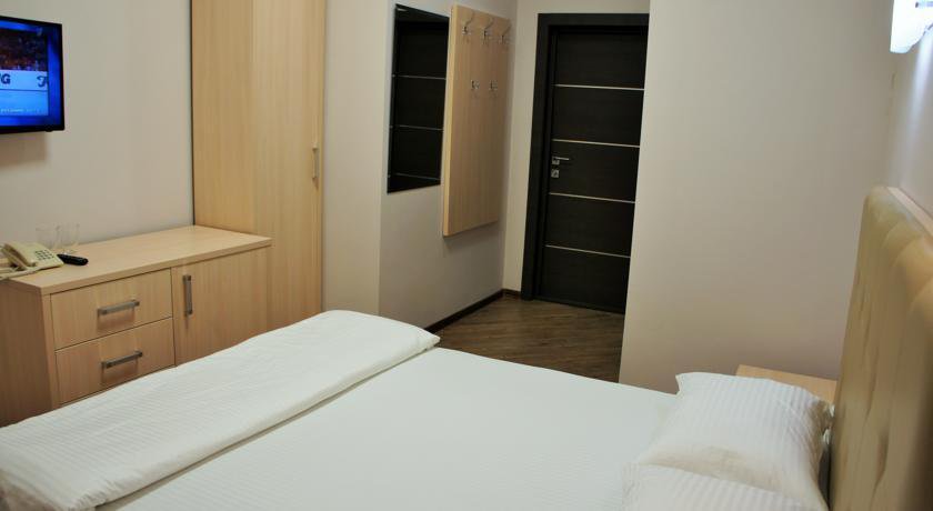 Гостиница B&B HOTEL Краснодар-9